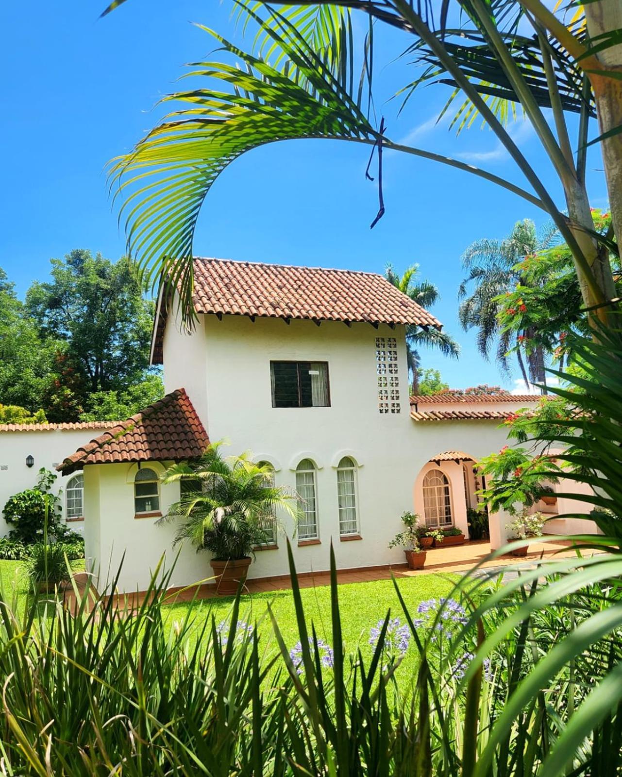 The Bardolino Artists Retreat Guest House Mbombela Exterior photo